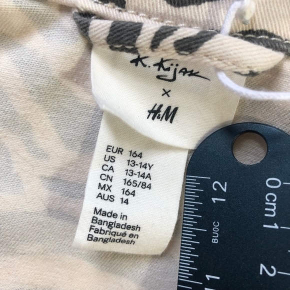 Karolina Kijak for H&M zebra print denim jacket off-white dark grey 13-14Y - Picture 6 of 8